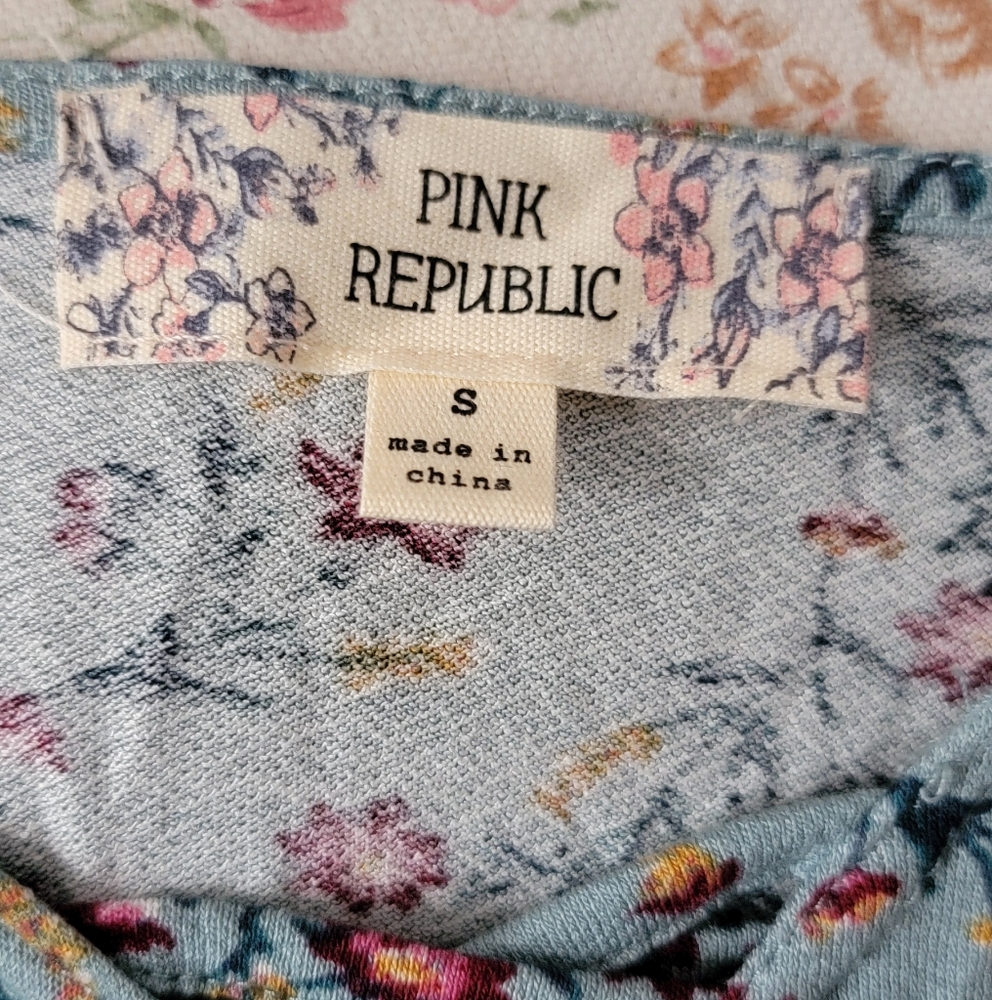 Pink Republic Floral Lace-Up Top Size Small - Picture 4 of 4